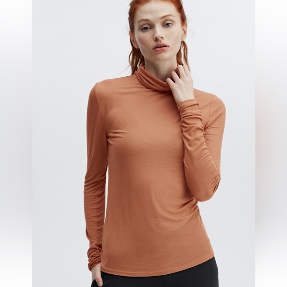 Fabletics Tops - Fabletics Jess Long Sleeve Turtleneck Top